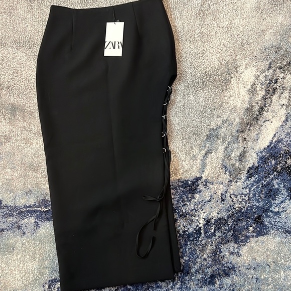 NWT Zara Laced Pencil Skirt - Picture 3 of 3